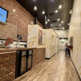 DalMoros Interior Photo