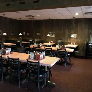 This place hasn't changed! Comforting to see a place I used to come to as a kid still alive and well.