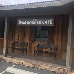 Country feel at Damn Korner Cafe