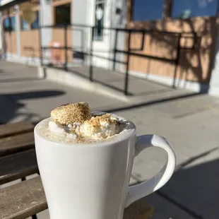 S'mores latte in the sunshine