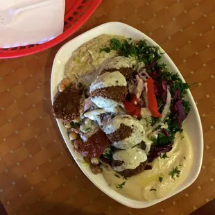 Falafel veggie platter. Too much fun.