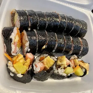 Bulgogigimbap and spam gimbap