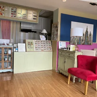 Retro and homelike decor.