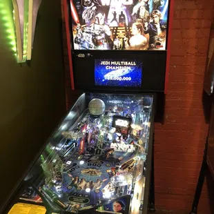 a star wars pinball machine