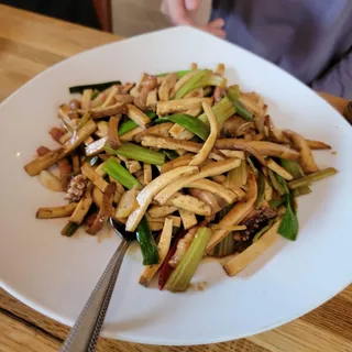 Hakka-Style Sauteed Pork & Pressed Tofu (not GF)