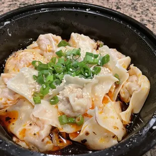 Dumplings w chili oil