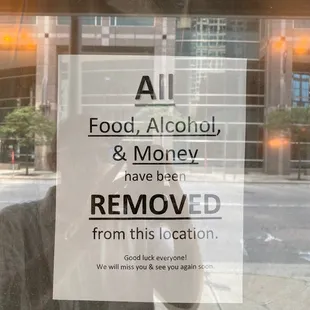 Front window, permanently closed. :(