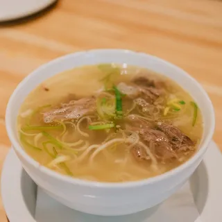 oxtail noodle soup