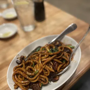 short rib dan mein noodles