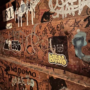Decor - Interior wall