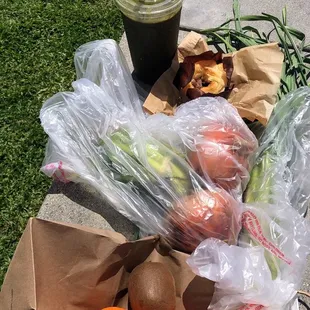 Amazon Green Smoothie  Fresh garlic &amp; beets Oranges &amp; kiwi Nutella croissant  Nutella