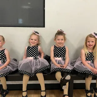 Discovery Dancers prepping for Revue 2023