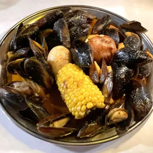 Black Mussels Lunch After Removal from Boiled Bag (Includes Corn, Egg and Potato)