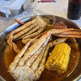 1/2 lb. Snow crab with corn and potatoe
