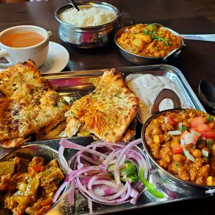 amritsari chole kulche &amp;  chicken kadaiwala