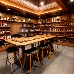 Spirits Vault hosts guided samplings &amp; cocktail classes