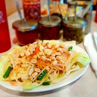 Som Tum (Green Papaya Salad)