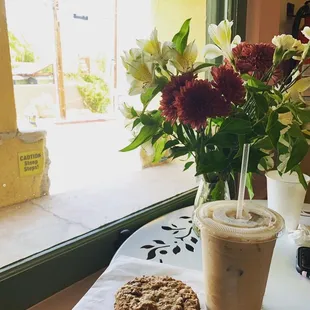 Vegan Oatmeal Cookie with an iced 16 oz oat latte