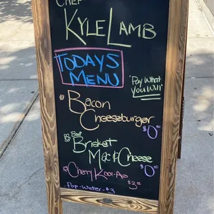 FREE cheeseburgers and brisket Mac &amp; Cheese from chef Kyle Lamb