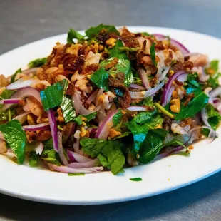 Rare beef salad. Go bo bap tau