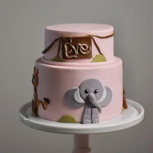 Baby shower cake