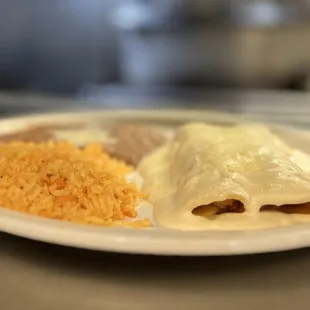 Enchiladas de Pollo en Salsa de Crema