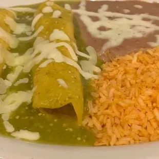 Enchiladas de Pollo en Salsa Verde