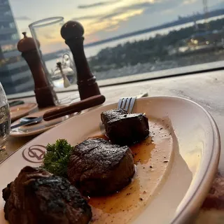 FLIGHT OF FILET MIGNON