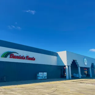 Full Service Grocery Store!