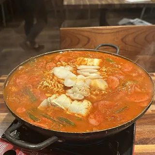 Budae Jungol