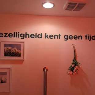 "fun knows no time" (says Google translate, but that doesn't capture the full meaning).