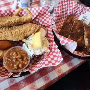 Catfish and ribs combo