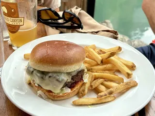 Dogwood Canyon Mill & Grill