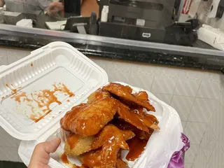 Yum's II Carryout