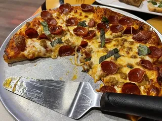 Papa’s Brick Oven Pub