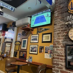 Decor and tennis