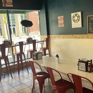 Window seating and table seating