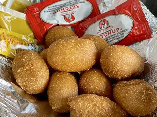 Arnie's Clubhouse Grill