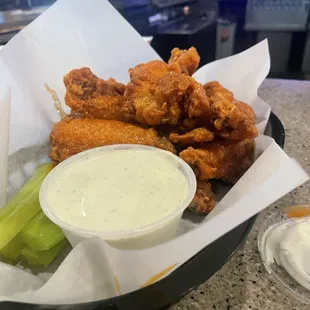 bbq chicken, fried chicken, food, bbq wings, poultry, chicken wings and fried chicken, chicken, chicken wings, fried chicken wings