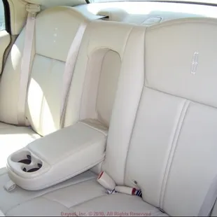 Lincoln Towncar backseats are comfortable and spacious. Perfect for a ride to the Columbus airport or anywhere in central Ohio.