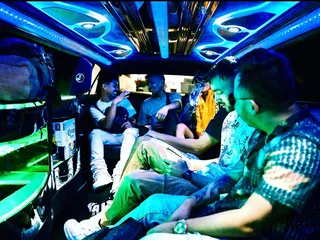 Bonzer limousine service