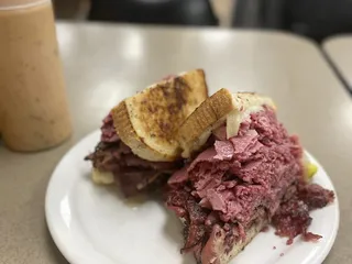 Slyman's Restaurant 