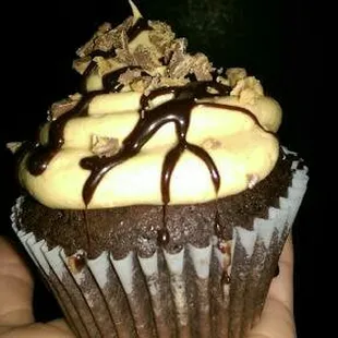 food, cupcakes, dessert