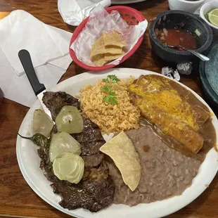 The Laredo plate.  Tastes better than it looks!