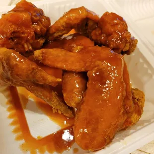 4-Piece Chicken Wings w/ Extra Mumbo Sauce!! #GootEats