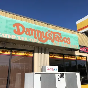 the outside of the restaurant