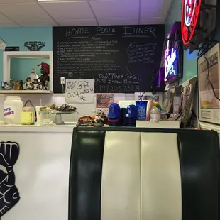 sushi and sashimi, interior