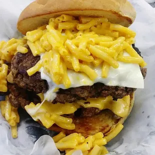 mac and cheese burger
