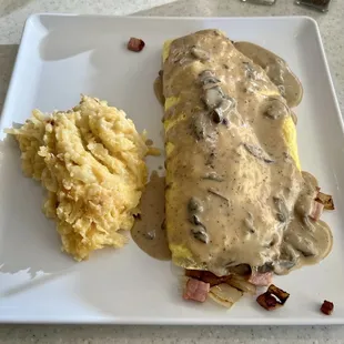 Nicks Omelette w/cheesy hashbrowns