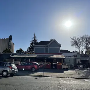 Dan Farmers Market